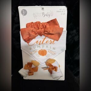 True Baby HEADBAND BANDANA BIB & SOCK SET Size 0-6M Brand New